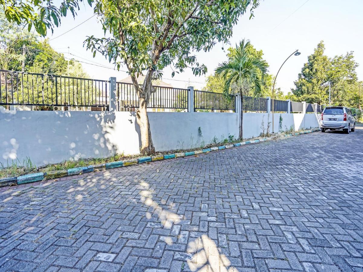 Готель Oyo 91587 Griya Buah De5 Syariah Сідоарджо Екстер'єр фото